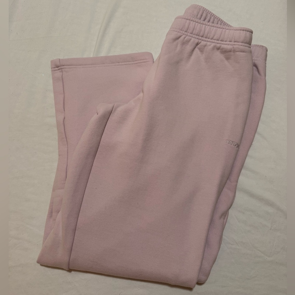 Aritzia Straight leg Mega Sweatpants